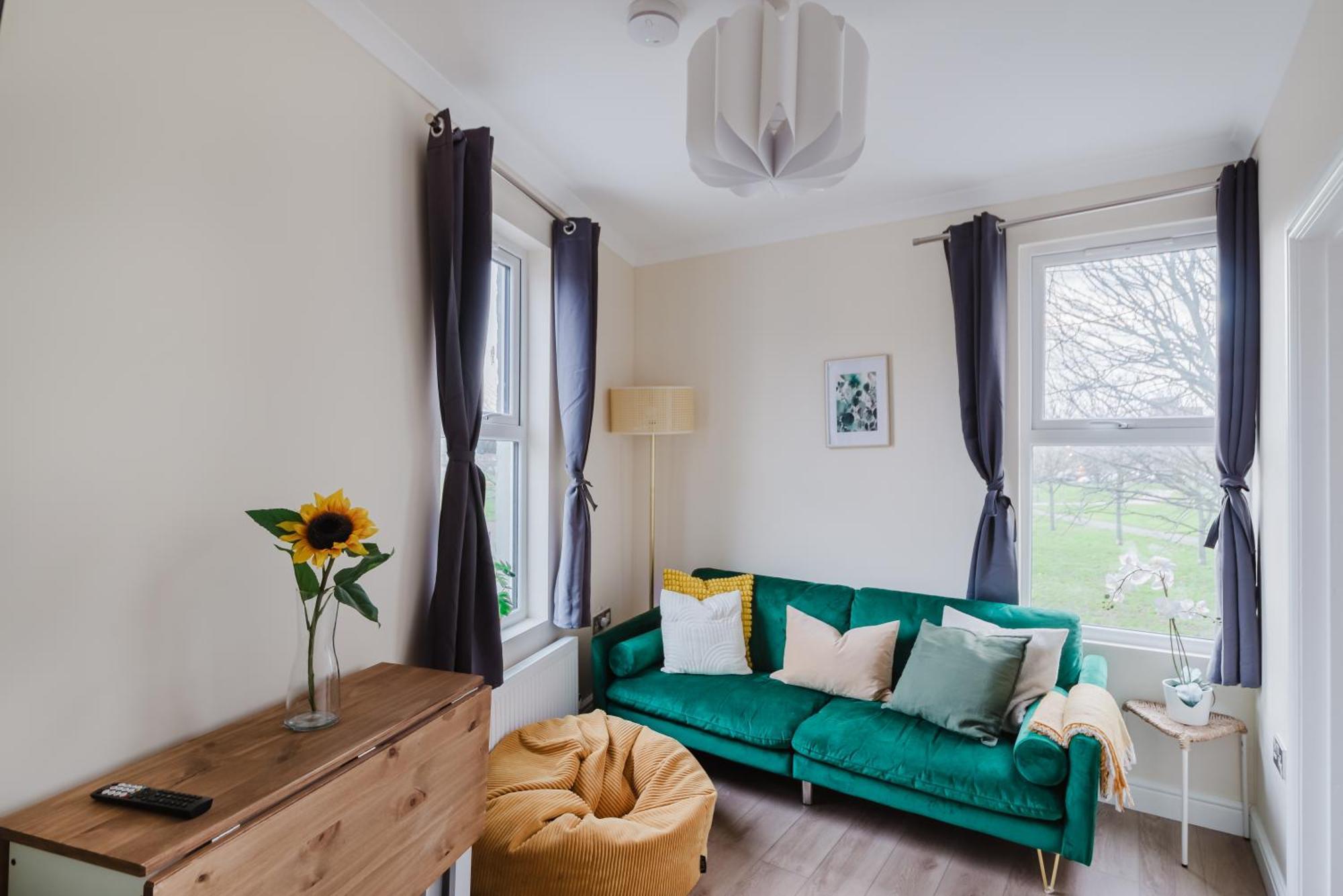 Modern Cosy Corner Flat 3 Bed And Loft Sleep 7 People Διαμέρισμα Λονδίνο Εξωτερικό φωτογραφία